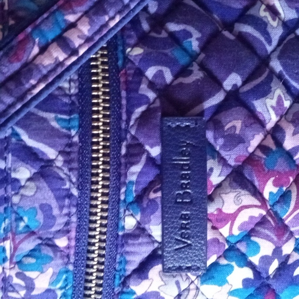 Vera Bradley Tote - Picture 3 of 4
